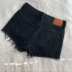 Levi’s 501 black denim shorts high waisted size 27